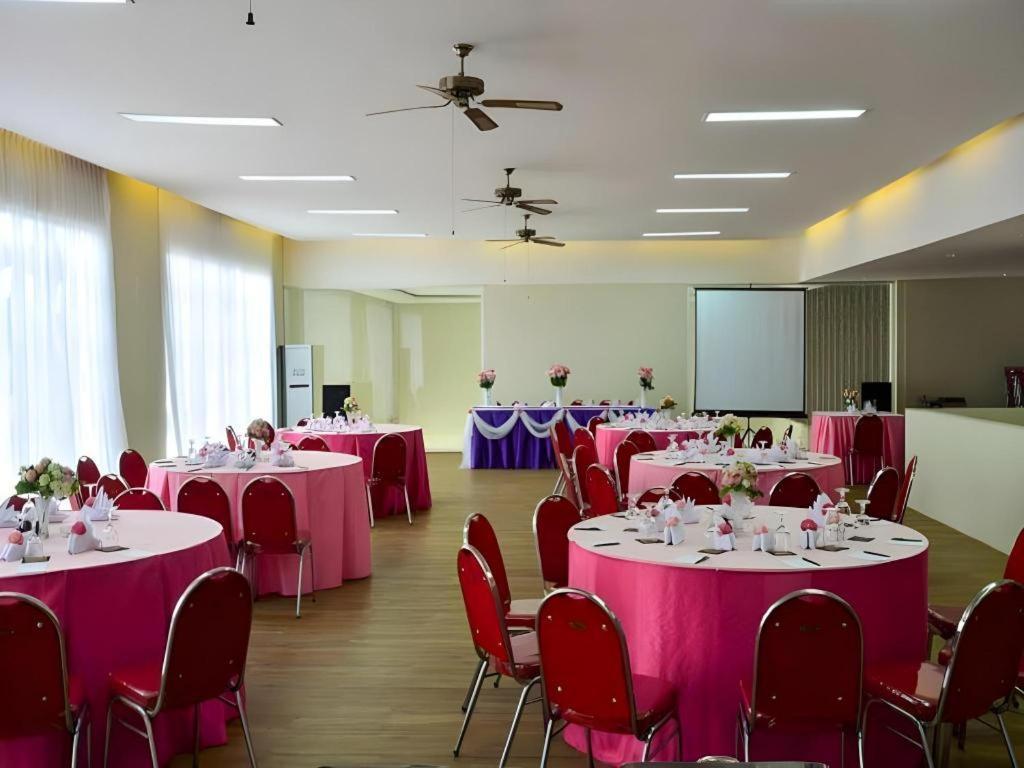 Bali Rich Villa Tuban  Εξωτερικό φωτογραφία