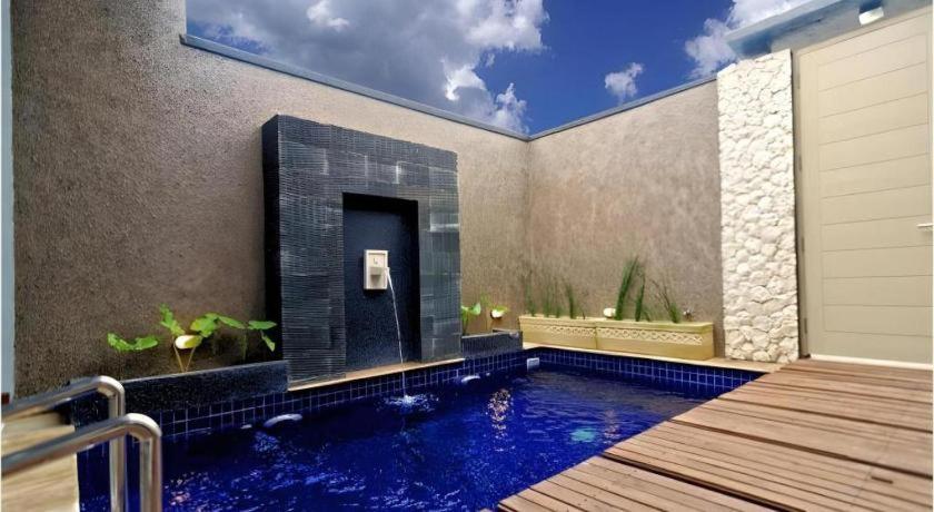 Bali Rich Villa Tuban  Εξωτερικό φωτογραφία